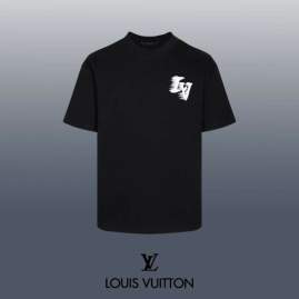 Picture of Louis Vuitton T Shirts Short _SKULVXS-Lsxtx277050